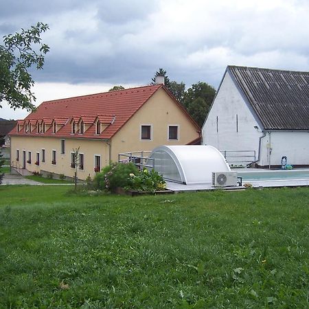 Penzion U Krumlova Srnin Exterior photo